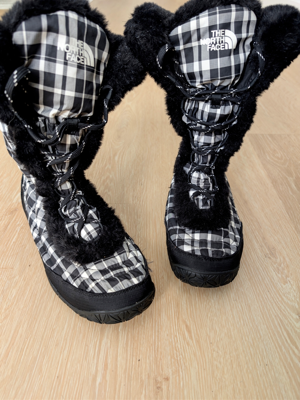 The North Face Plaid Black White Fur Lined Winter Boots Women's Size 9
